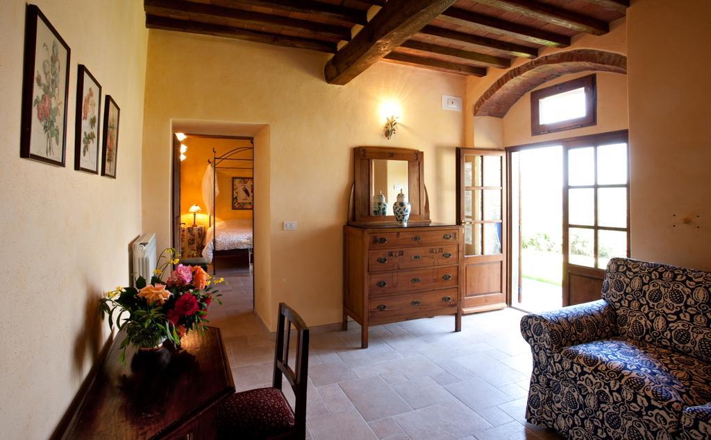 ラッダ・イン・キアンティ Fattoria Poggerino Bed & Breakfast エクステリア 写真